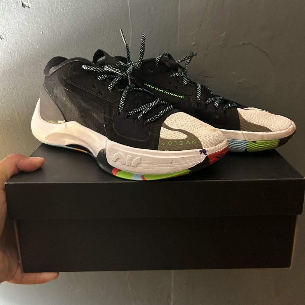 Jordan Zoom Seperate